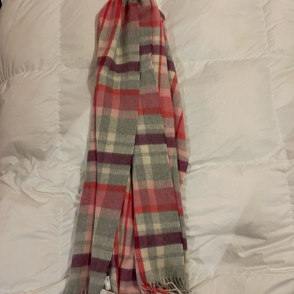 Talbots pink and grey 100% Cashmere scarf - Picture 2 of 3